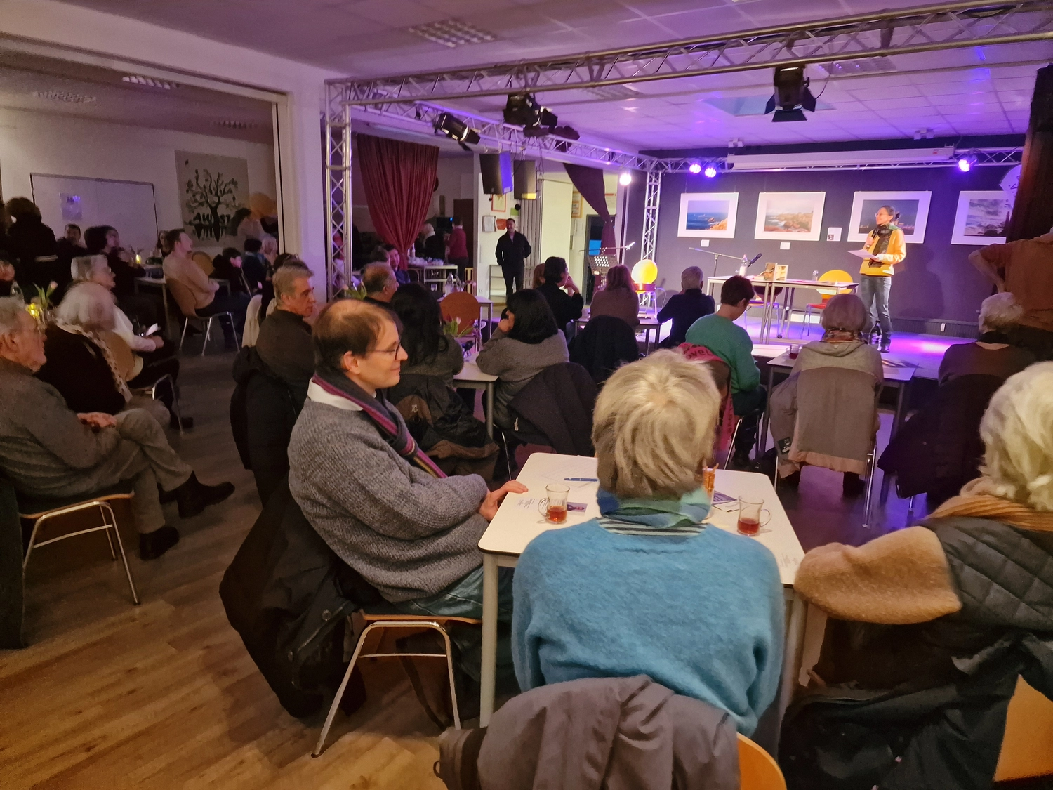 Bürgerservice für Migranten – Sängerinnen