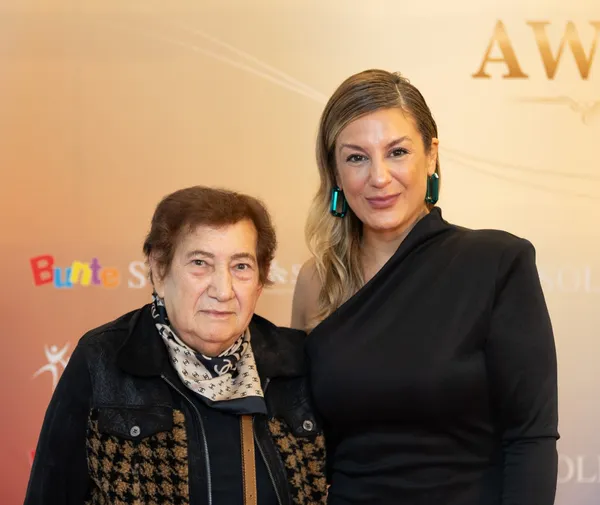 Zeynep Avci & Fans – Foto 2
