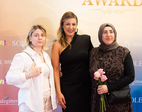 Zeynep Avci & Fans – Foto 20